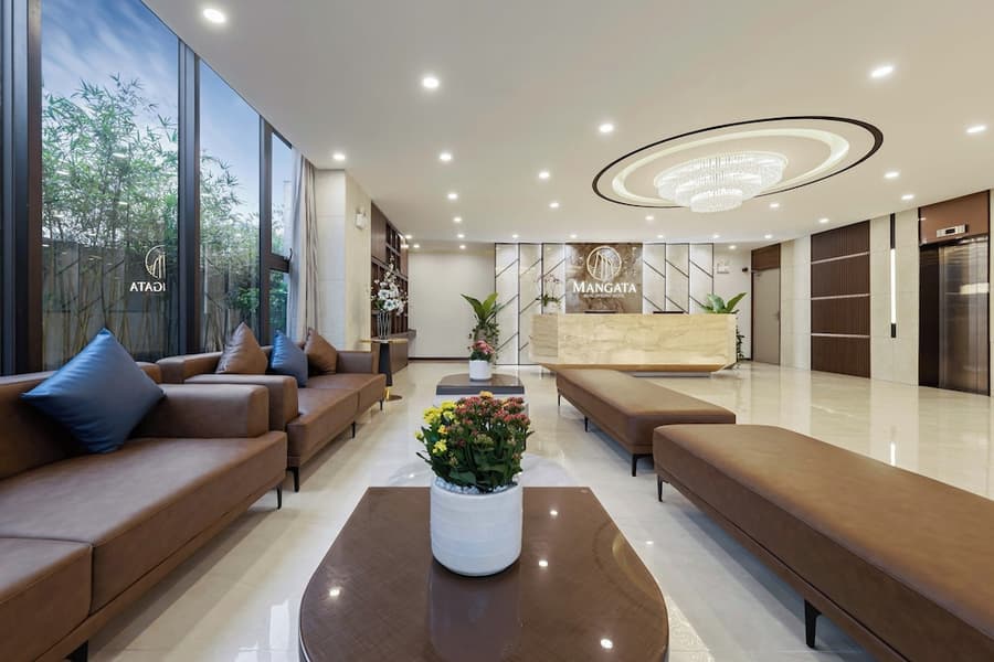 Mangata Beachfront Hotel