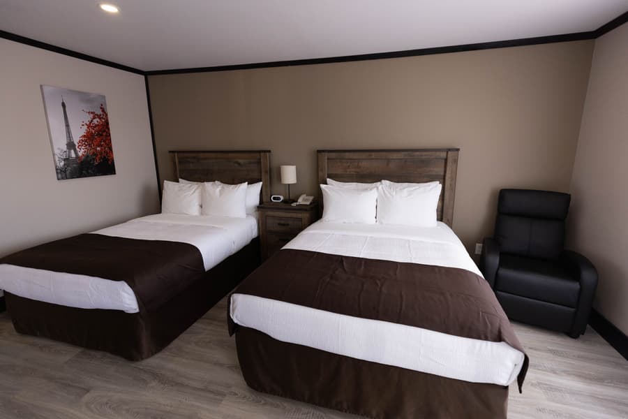 Motel 7 Inn & Suites