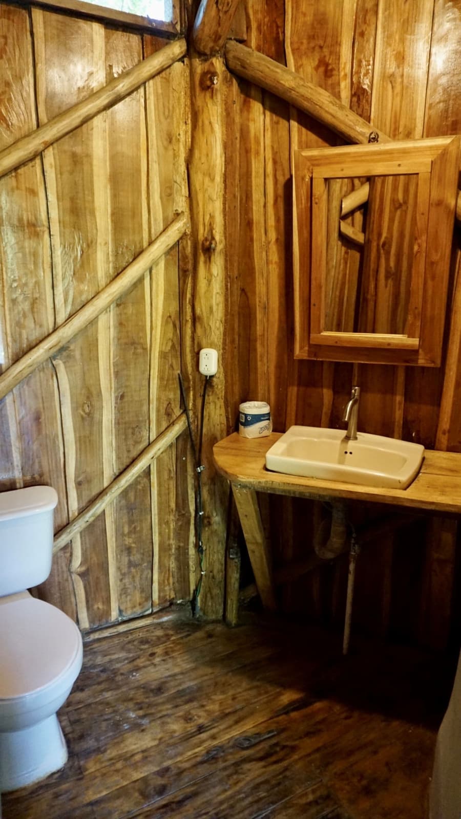 Don Jons Lodge -Surf & Yoga