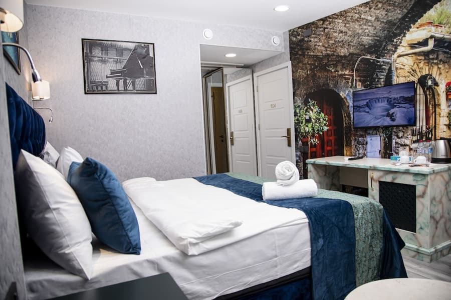 Essam Deluxe Hotel