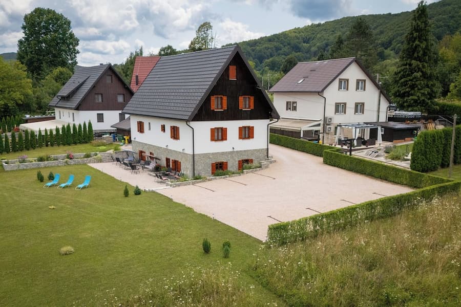 Green lakes house 2