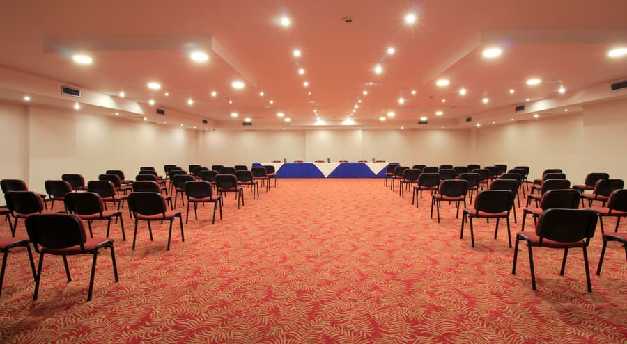 Hotel Windsor House Inn By GEH Suites