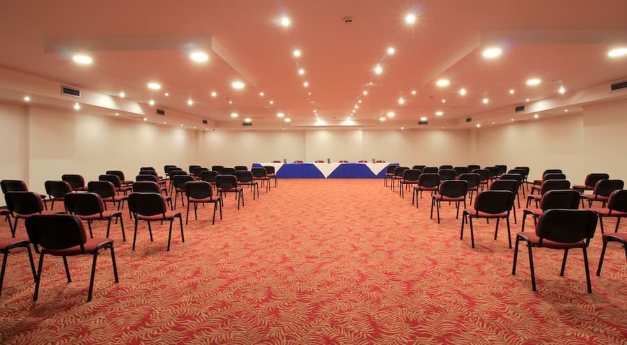 Hotel Windsor House Inn By GEH Suites