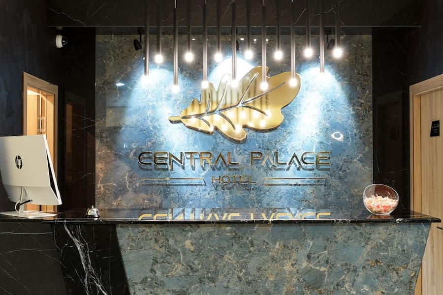 Central Palace Halal Hotel
