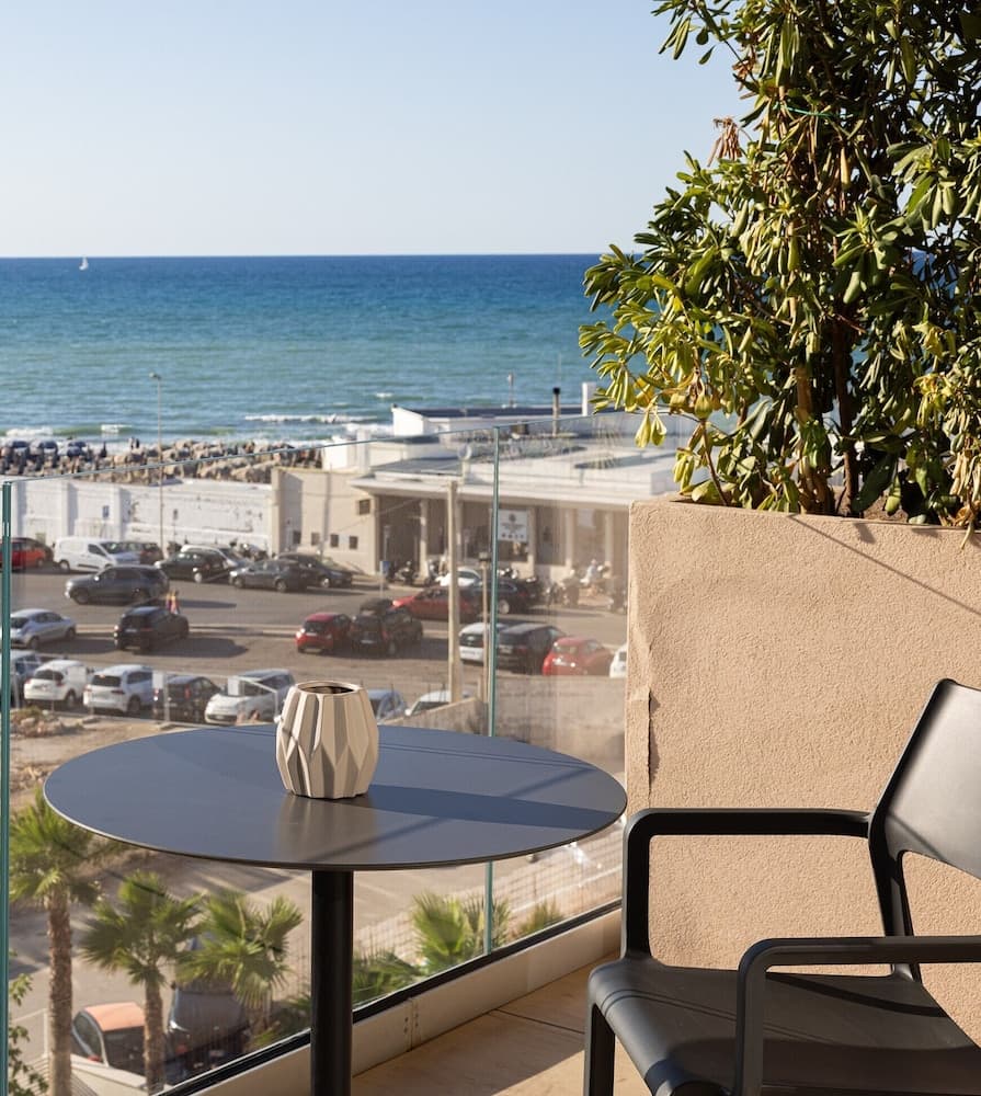 B21 Lifestyle Hotel