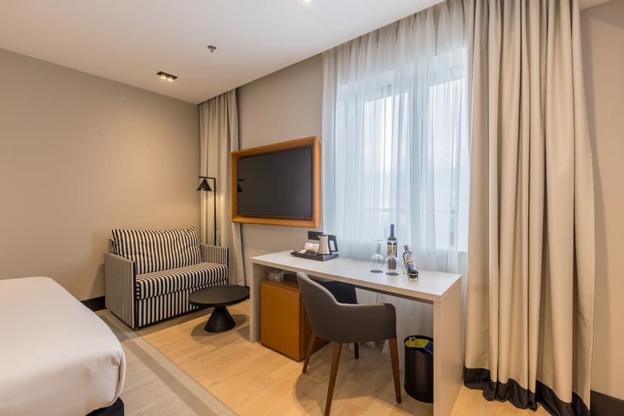 Cora Hotel