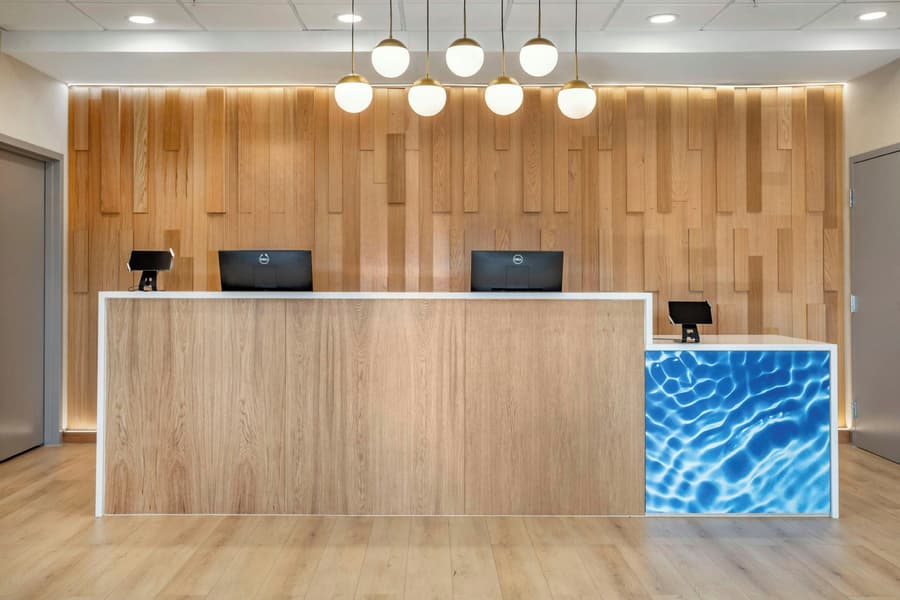 Four Points by Sheraton Newark Airport
