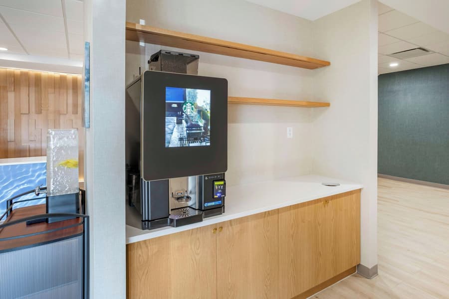 Four Points by Sheraton Newark Airport
