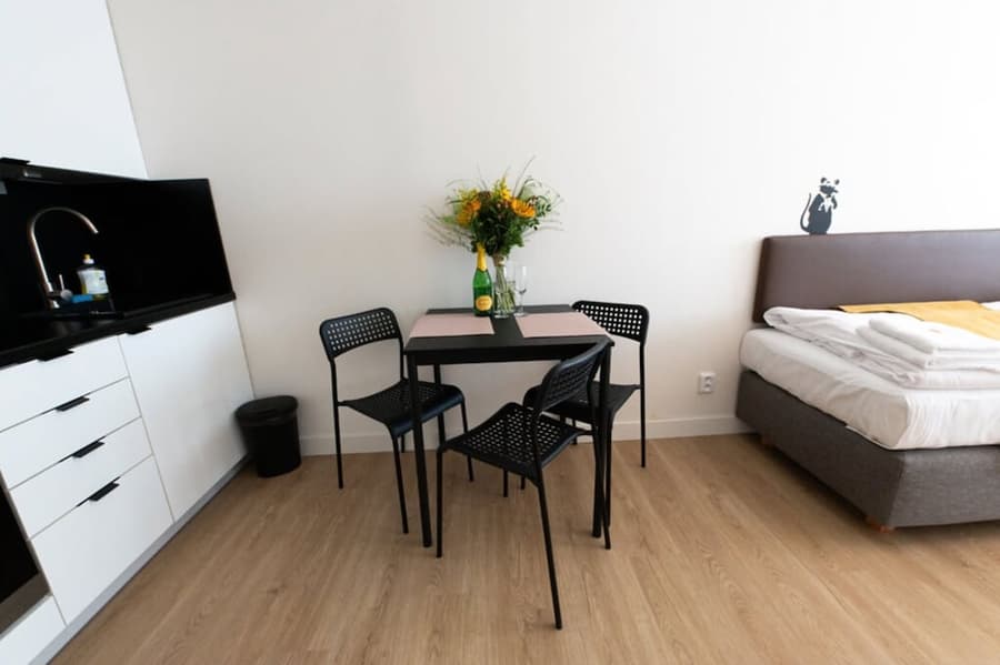Post 120 Suites