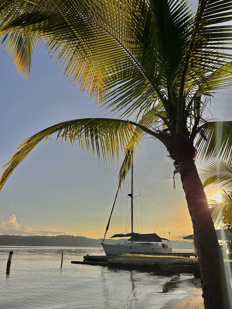 Akwaba Lodge Island Boutique Hotel