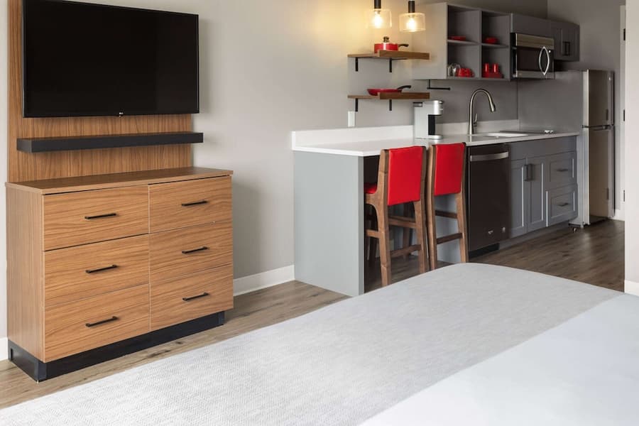 Hawthorn Extended Stay by Wyndham Williston/Burlington