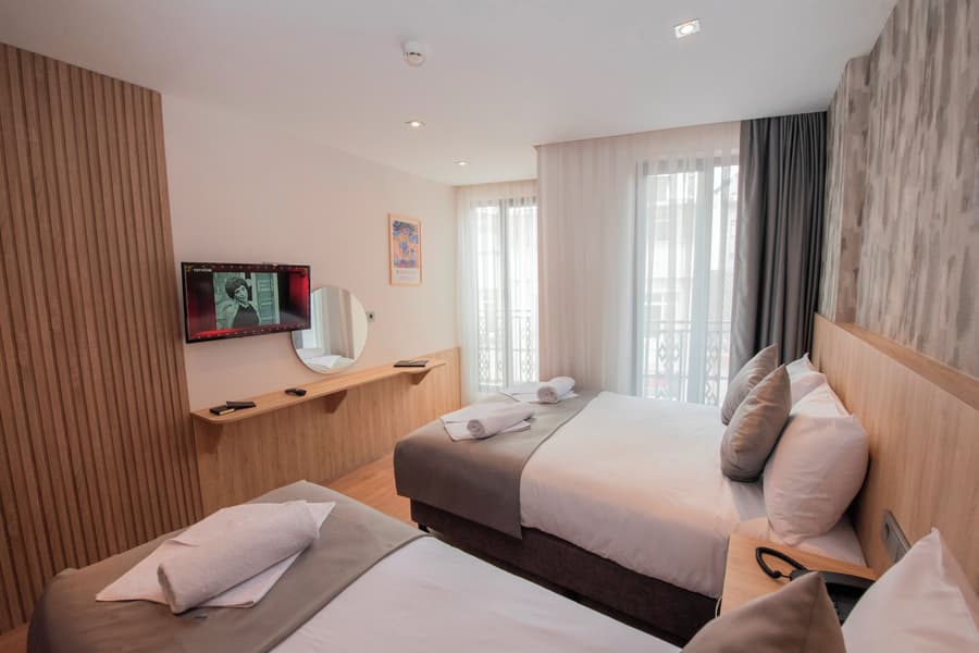 Mahya Hotel