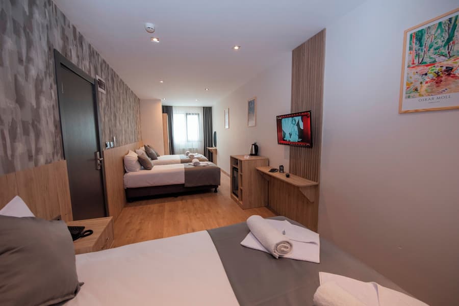 Mahya Hotel