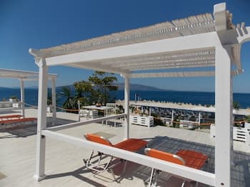 Sunset Suites