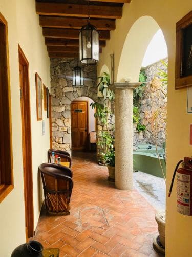 Antigua Casa De Piedra