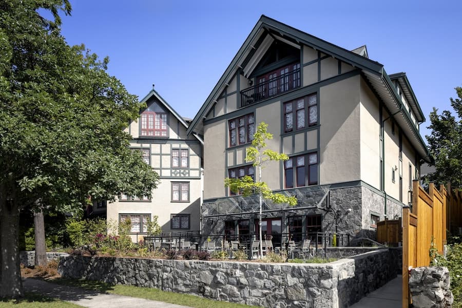 Abigail's Hotel