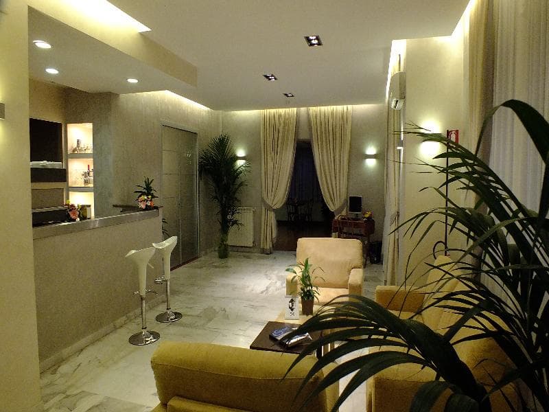 Consul Hotel