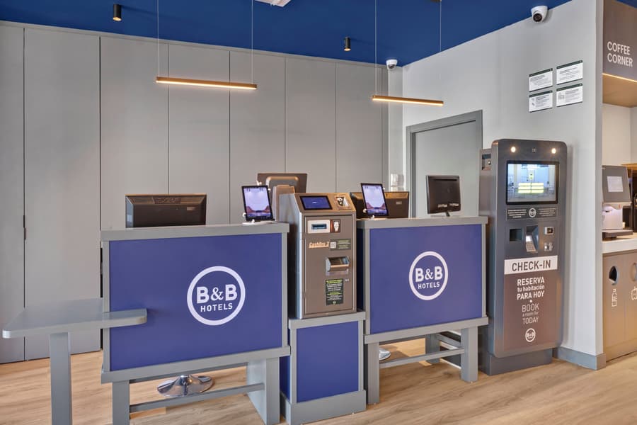B&B HOTEL Girona 2