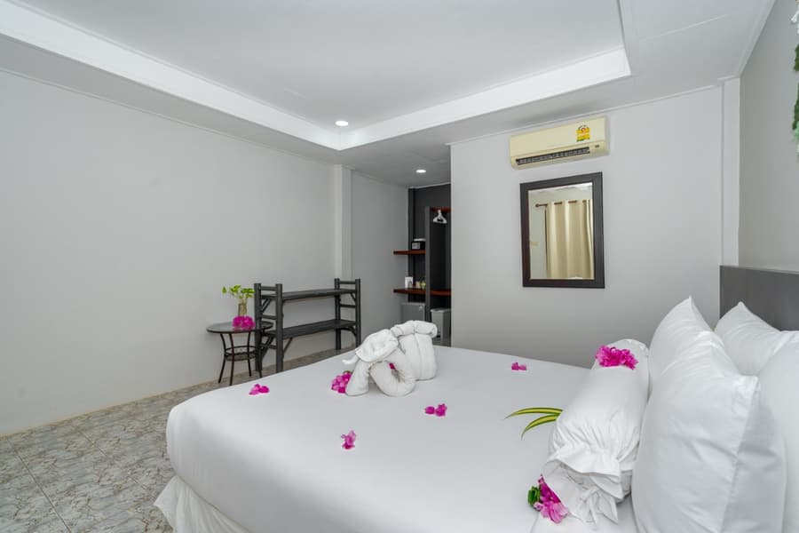 Lanta Beachfront Resort