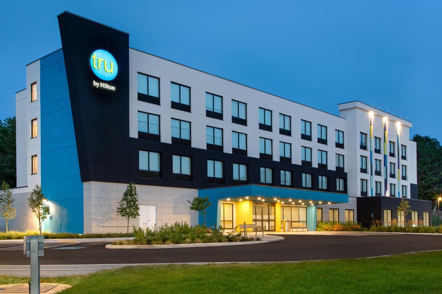 Tru by Hilton Gananoque, ON
