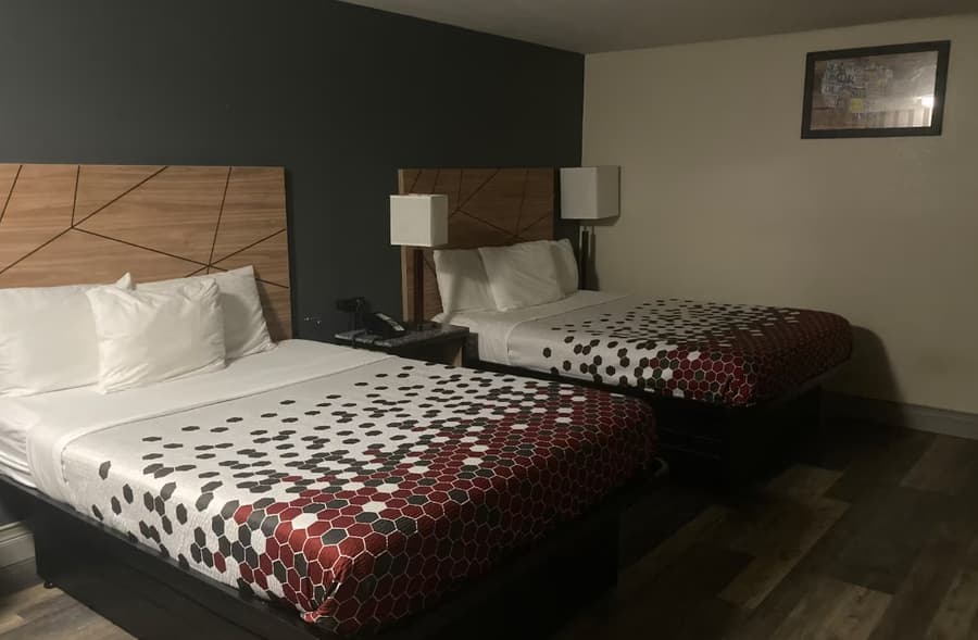 Howard Johnson by Wyndham Malden Boston Area