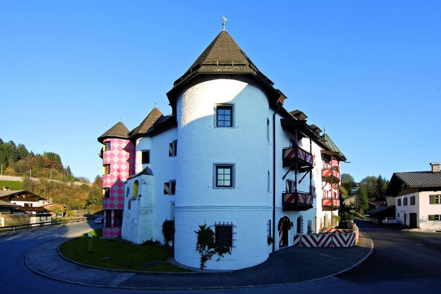 MIRA Hotel Schloss Rosenegg