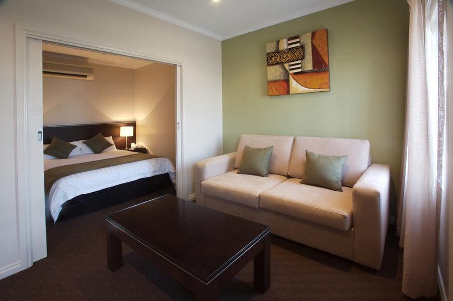 Frome Apartments