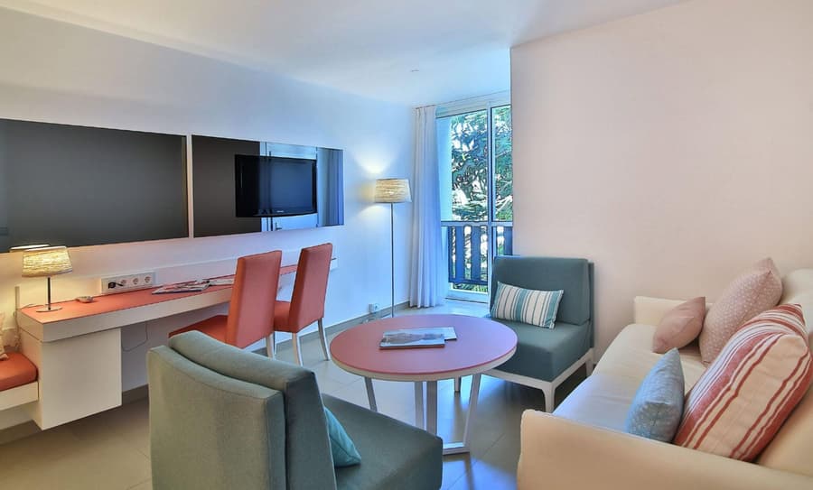 La Creole Beach Hotel & Spa