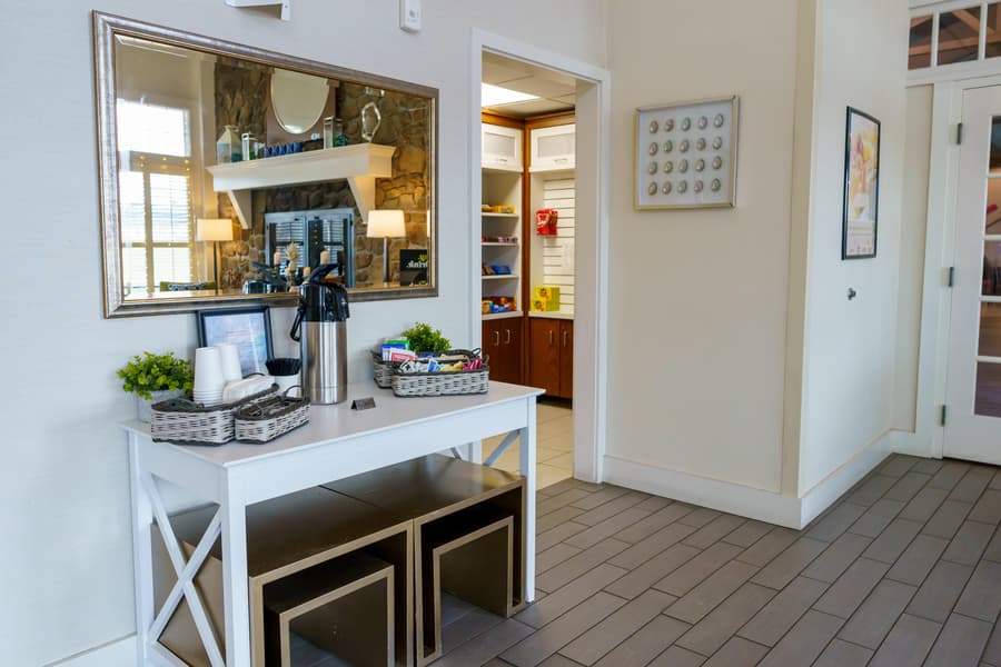 Iris Hotel-Cape Cod- Falmouth
