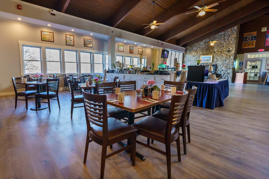 Iris Hotel-Cape Cod- Falmouth