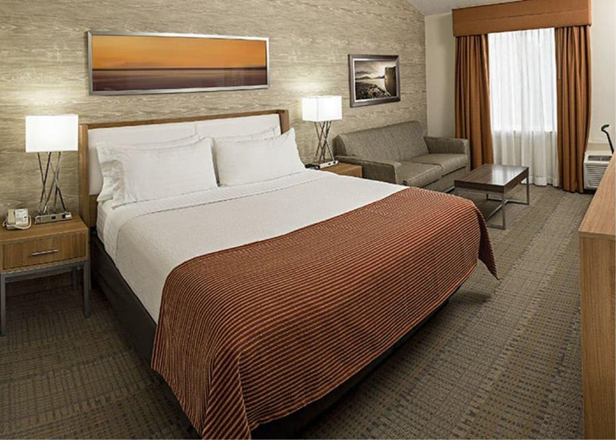 Iris Hotel-Cape Cod- Falmouth