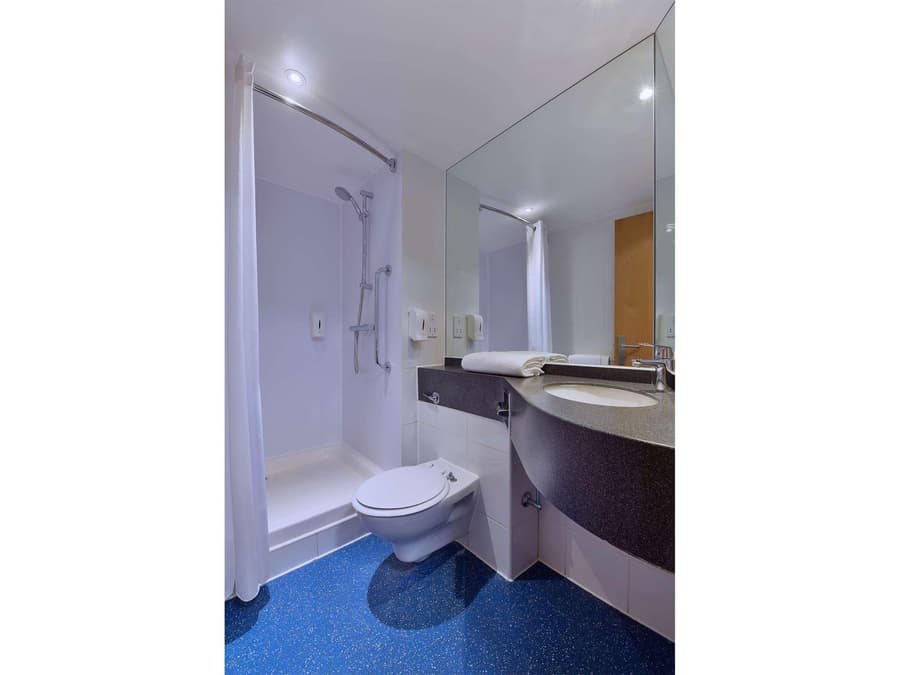 Travelodge London Wembley Hotel