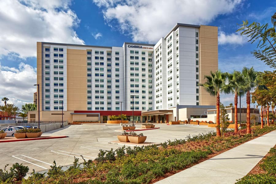 Anaheim Suites
