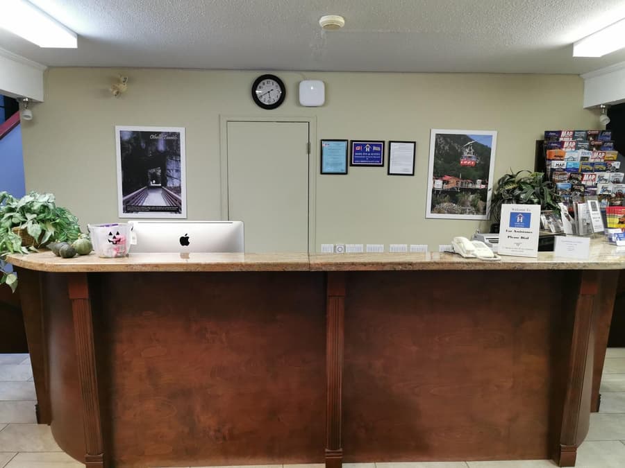 Hope Inn & Suites