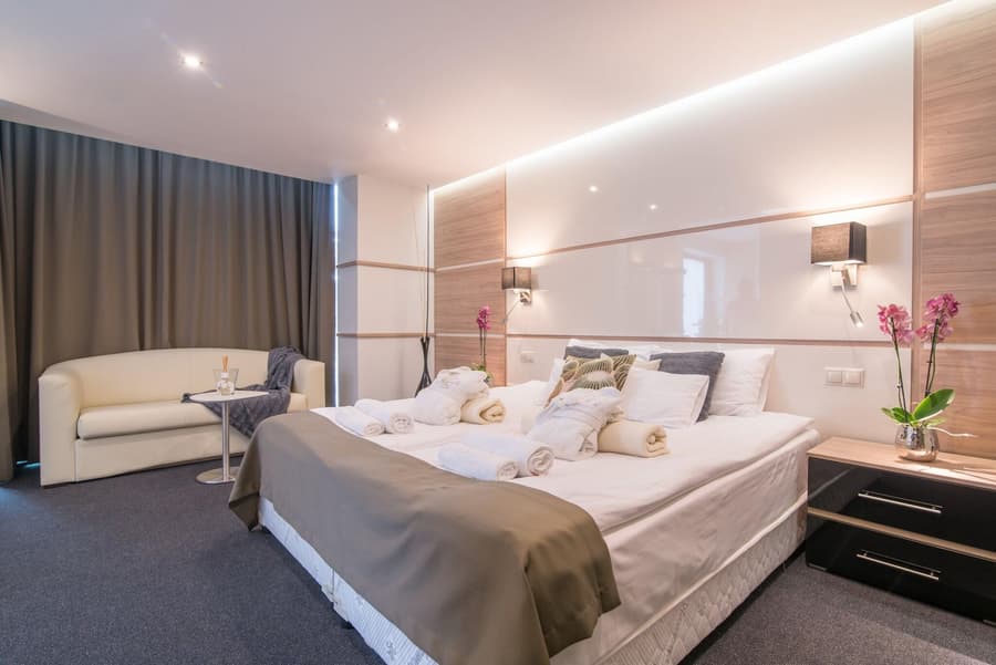 Hotel ZENA beauty & shopping center