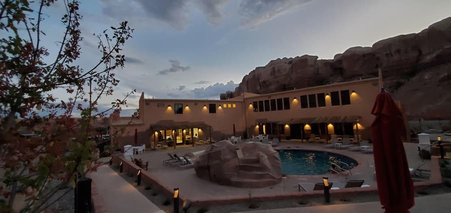 Bluff Dwellings Resort