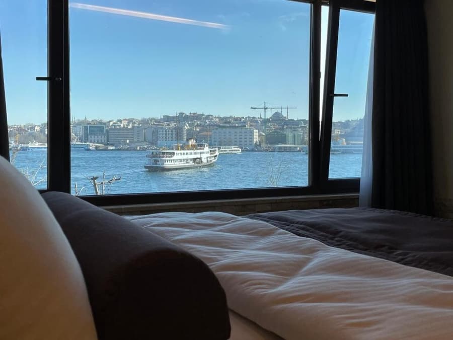 Weingart Seaside Hotel