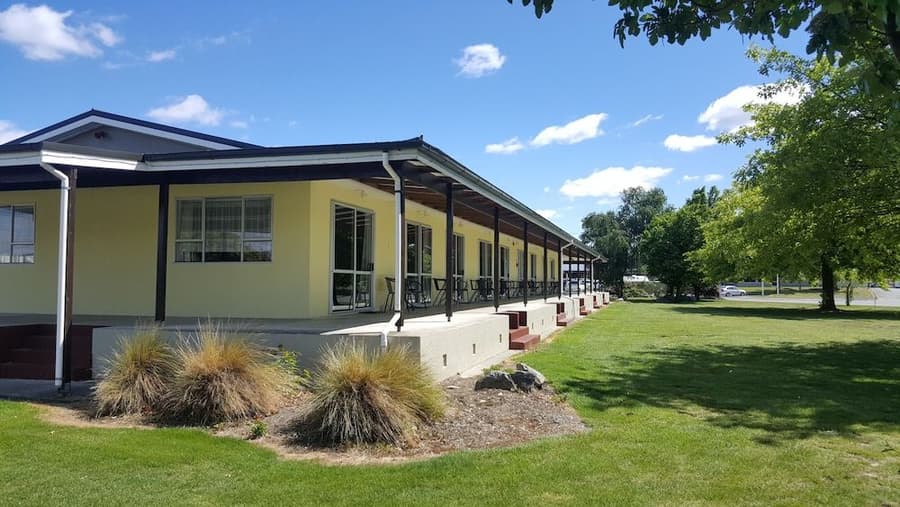 High Country Motel And Backpackers