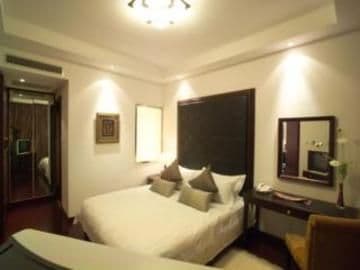 Rayfont Shanghai Celebrity Hotel & Apartment