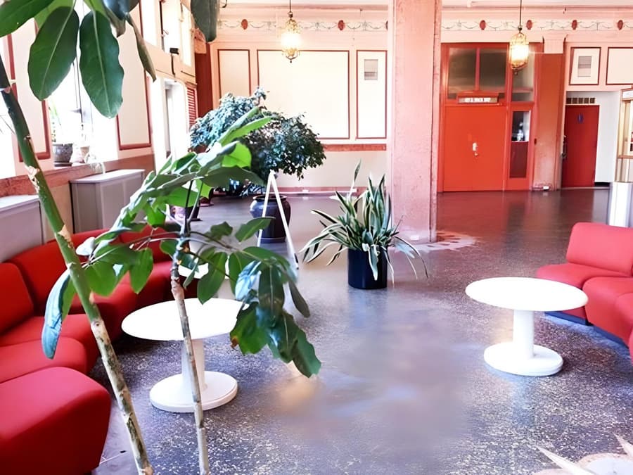 Riviera Hotel