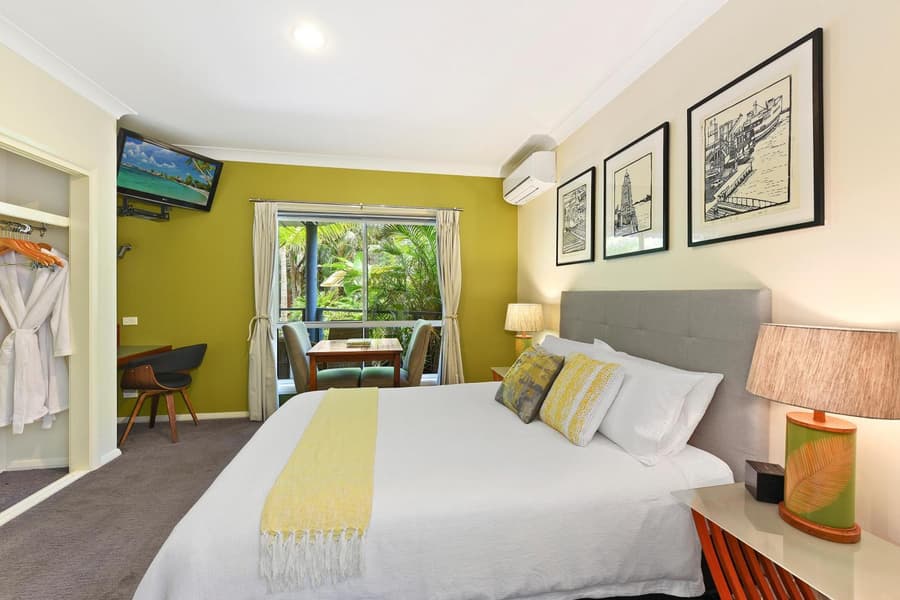 Azura Beach House B&B