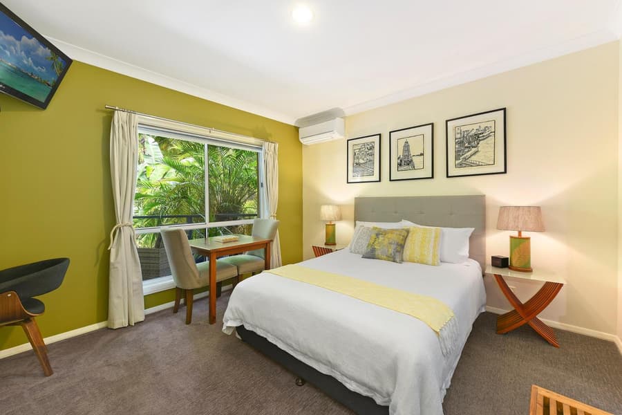 Azura Beach House B&B