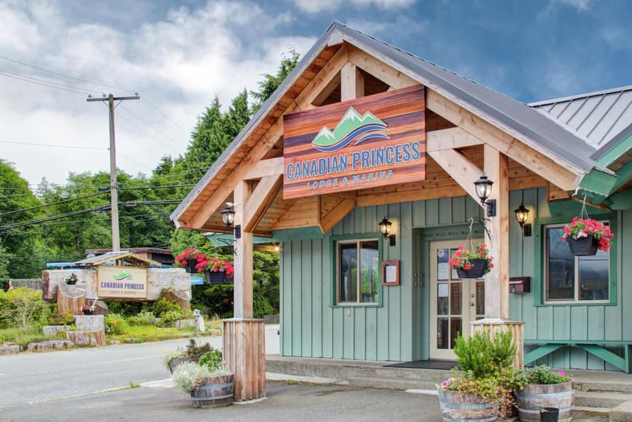 Canadian Princess Lodge & Marina