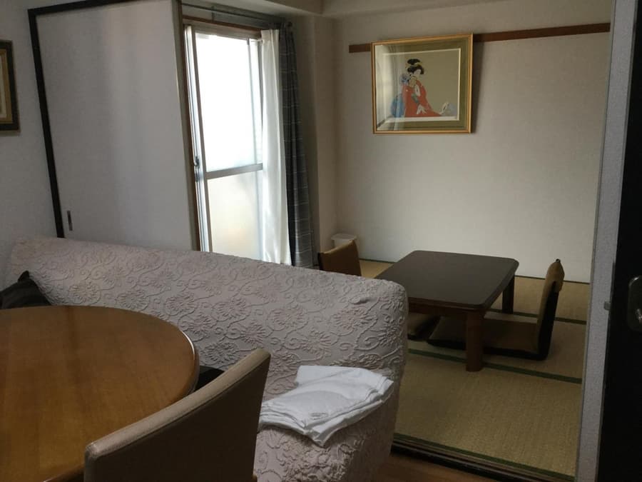 Gallery Compass- Art Apartments Osaka with Breakfast Parking