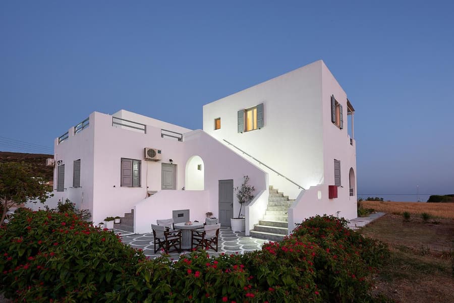 Muses Rooms Milos