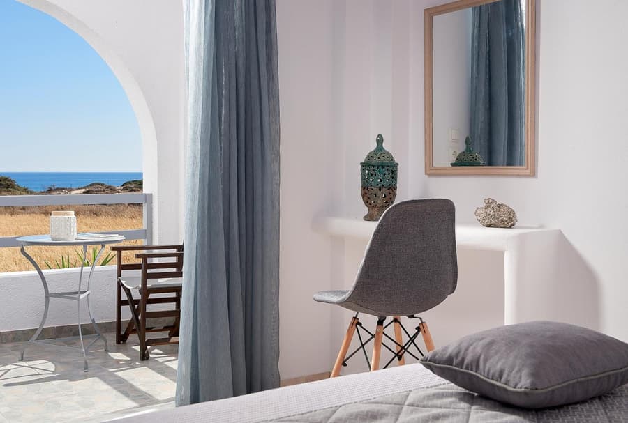 Muses Rooms Milos