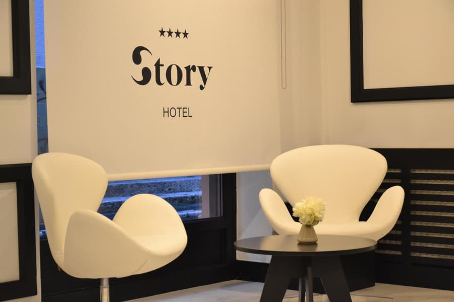 Hotel Story