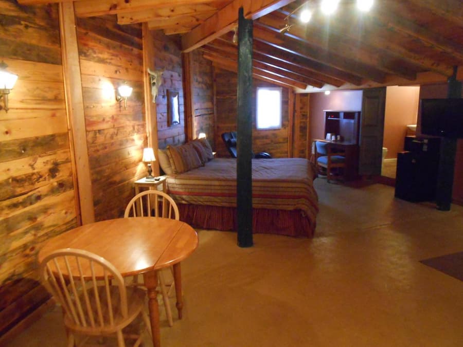 Redrock Country Inn
