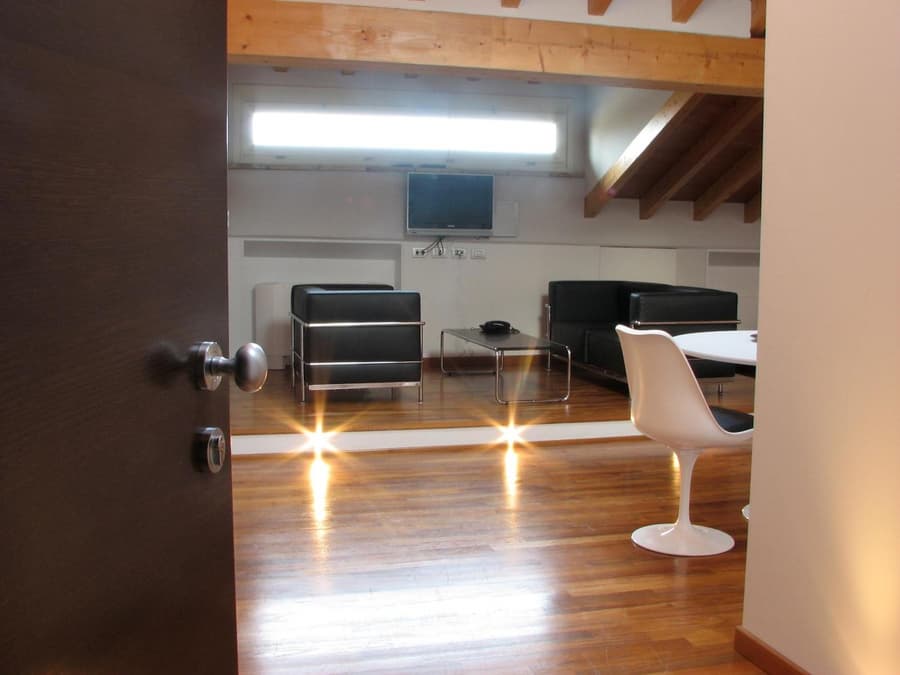 Parizzi Suites&Studio Restaurant