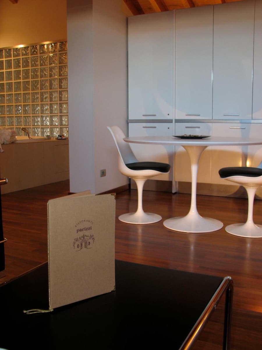 Parizzi Suites&Studio Restaurant
